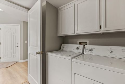 Tiny photo for 20886 King David Avenue, Bend, OR 97702 (MLS # 220211234)