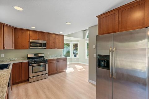 Tiny photo for 20886 King David Avenue, Bend, OR 97702 (MLS # 220211234)