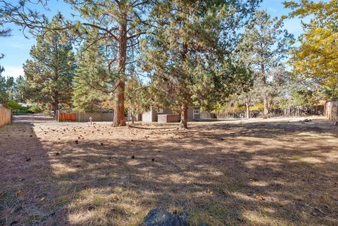Tiny photo for 20886 King David Avenue, Bend, OR 97702 (MLS # 220211234)