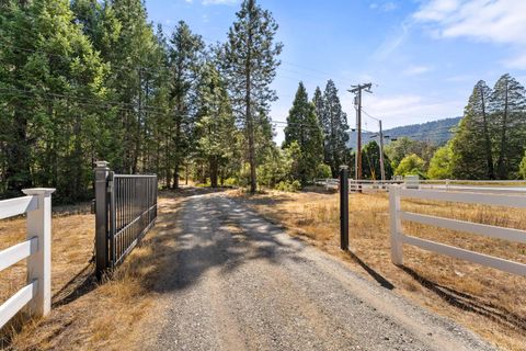 Tiny photo for 2600 Draper Valley Road, Selma, OR 97538 (MLS # 220214099)