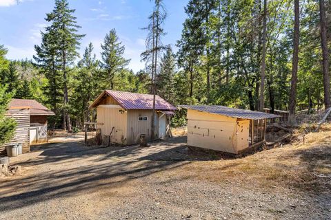 Tiny photo for 2600 Draper Valley Road, Selma, OR 97538 (MLS # 220214099)