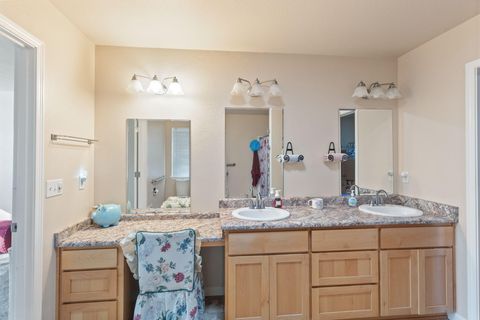 Tiny photo for 8576 E Evans Creek Road, Rogue River, OR 97537 (MLS # 220215009)