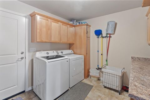 Tiny photo for 8576 E Evans Creek Road, Rogue River, OR 97537 (MLS # 220215009)