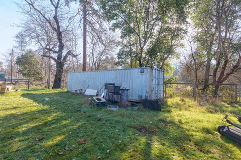 Tiny photo for 8576 E Evans Creek Road, Rogue River, OR 97537 (MLS # 220215009)
