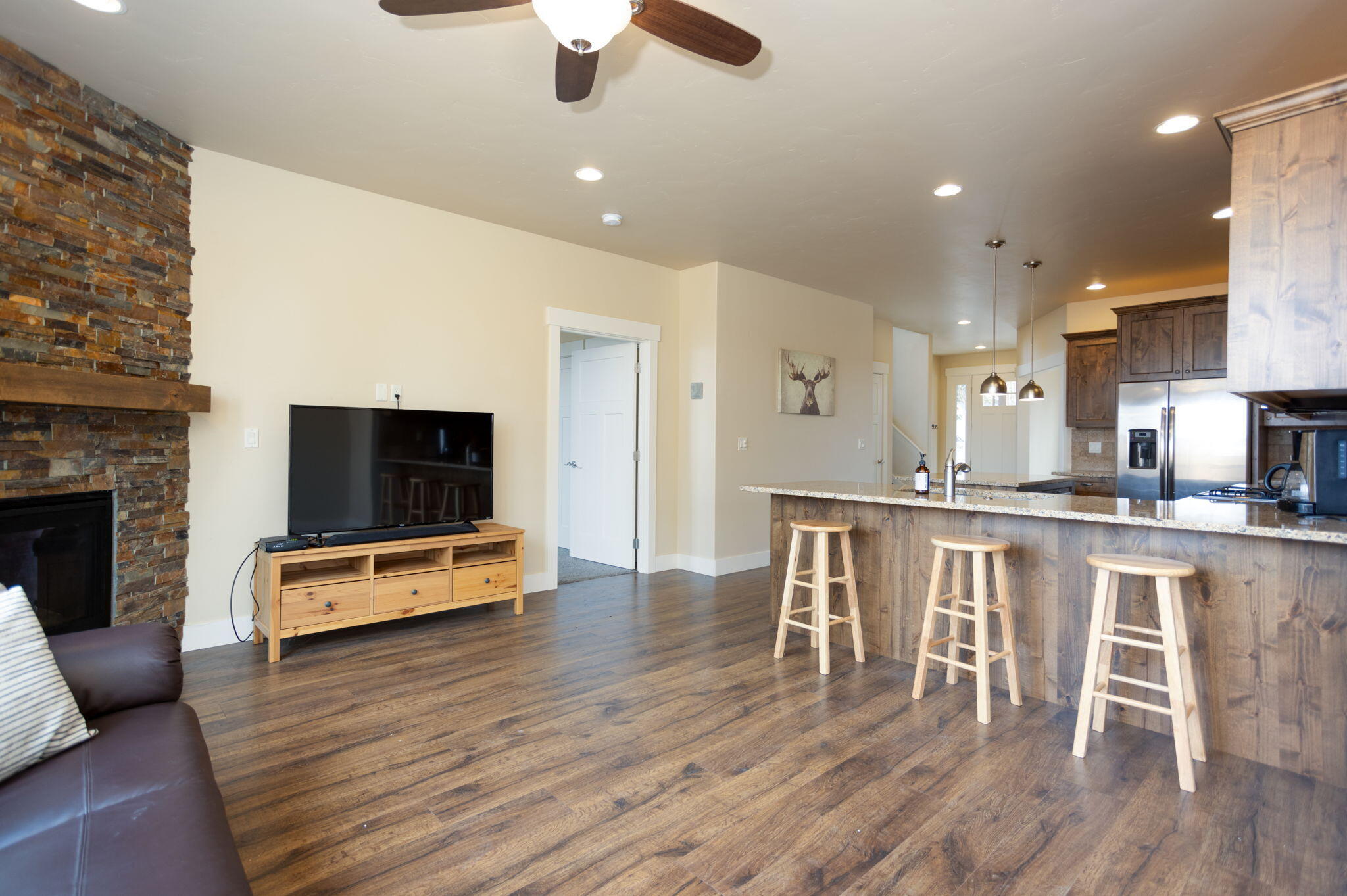 Roaring Springs - Residential