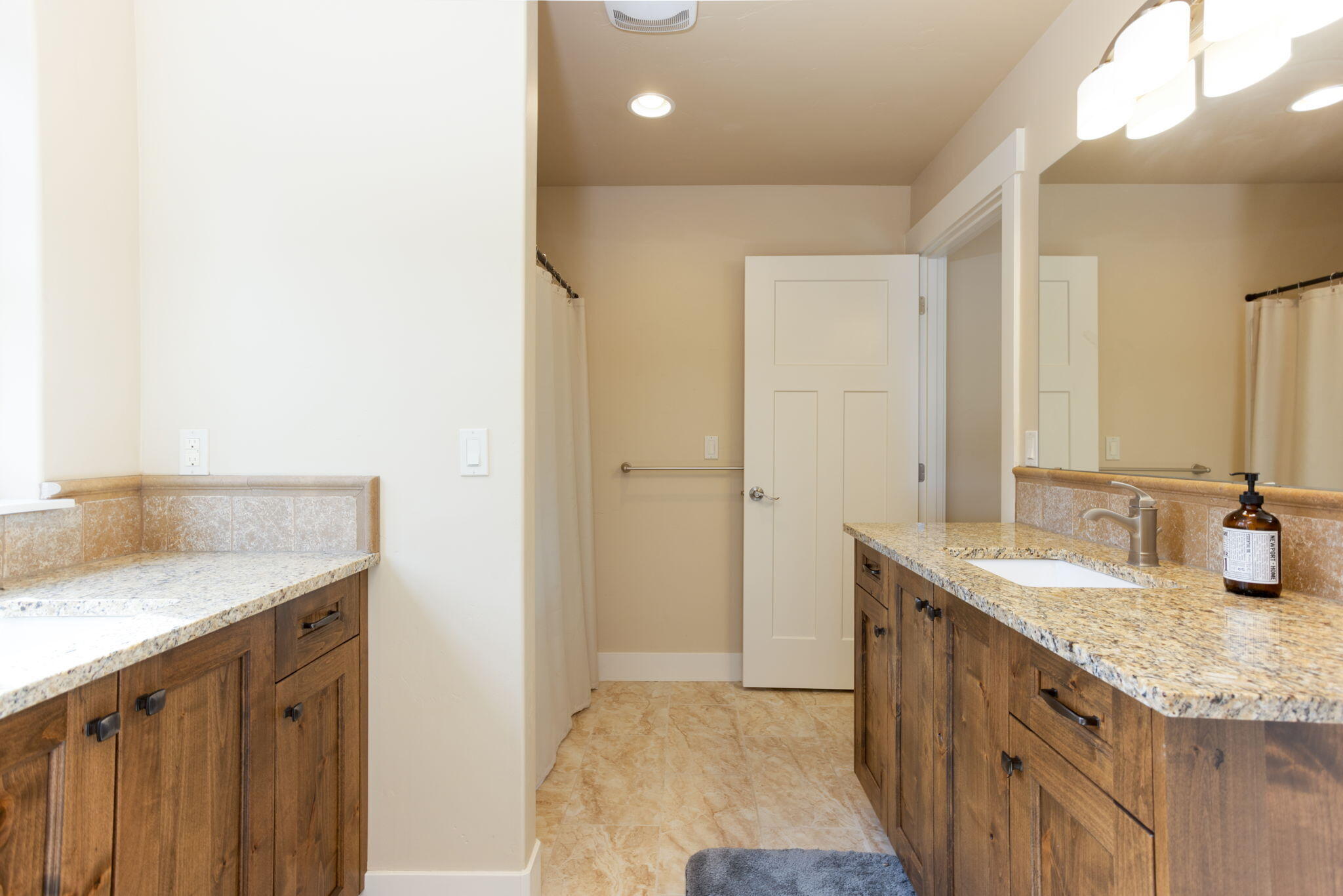 Roaring Springs - Residential