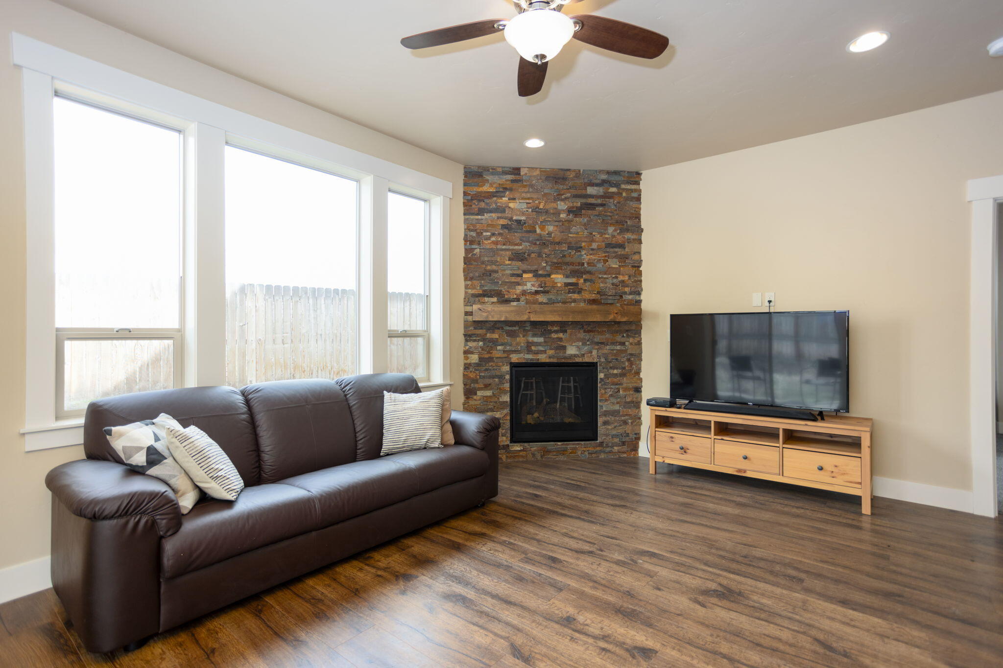 Roaring Springs - Residential