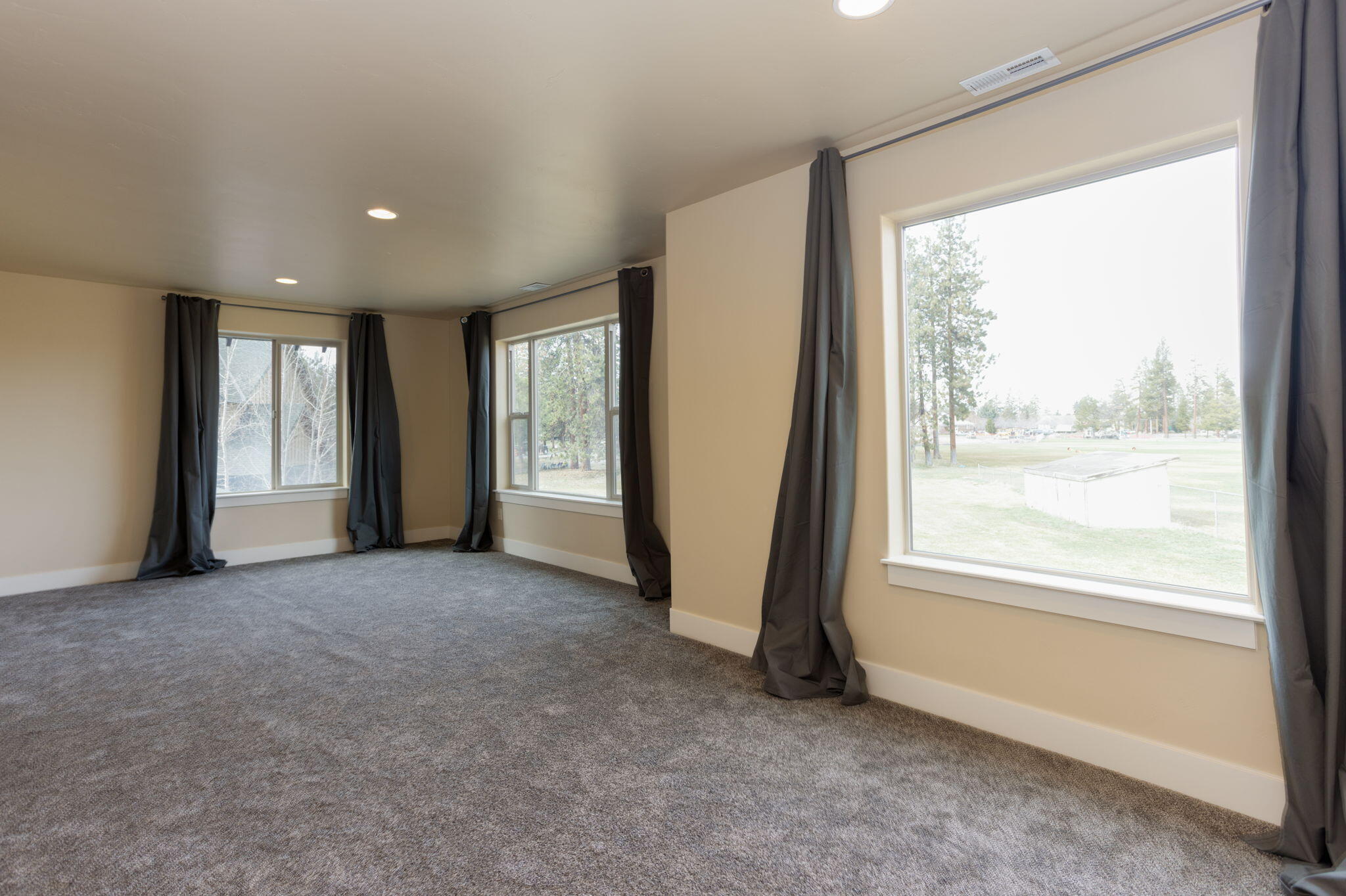 Roaring Springs - Residential