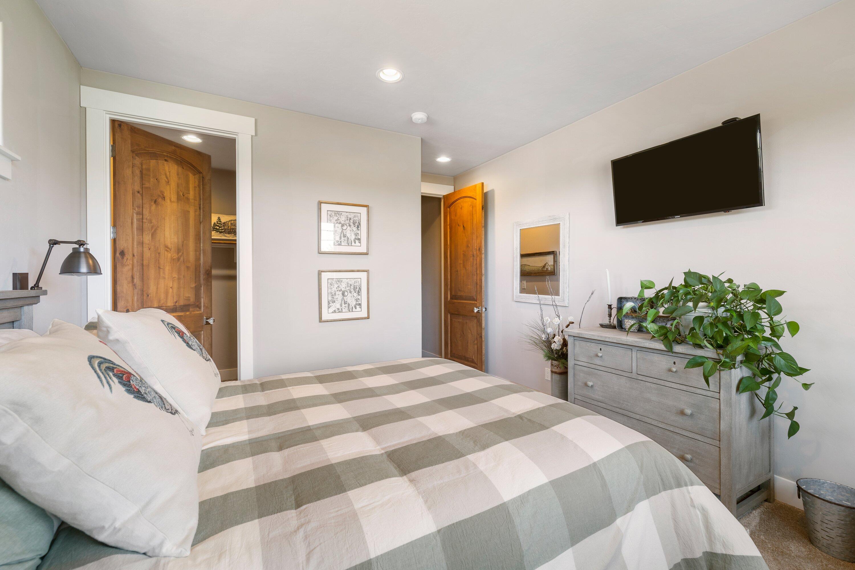 Desert Sand Arabian - Residential