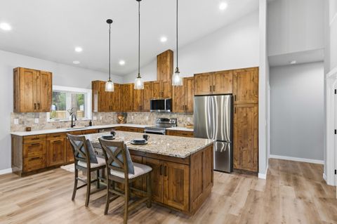 Tiny photo for 52327 Allen Drive #5, La Pine, OR 97739 (MLS # 220212069)