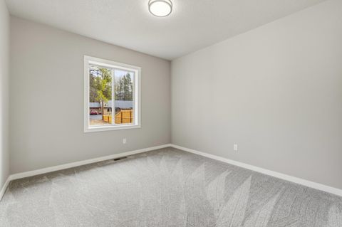 Tiny photo for 52327 Allen Drive #5, La Pine, OR 97739 (MLS # 220212069)