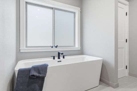 Tiny photo for 52327 Allen Drive #5, La Pine, OR 97739 (MLS # 220212069)