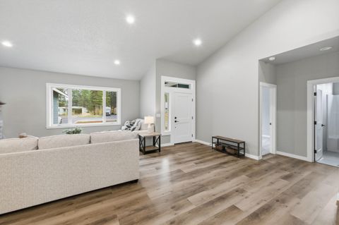 Tiny photo for 52327 Allen Drive #5, La Pine, OR 97739 (MLS # 220212069)