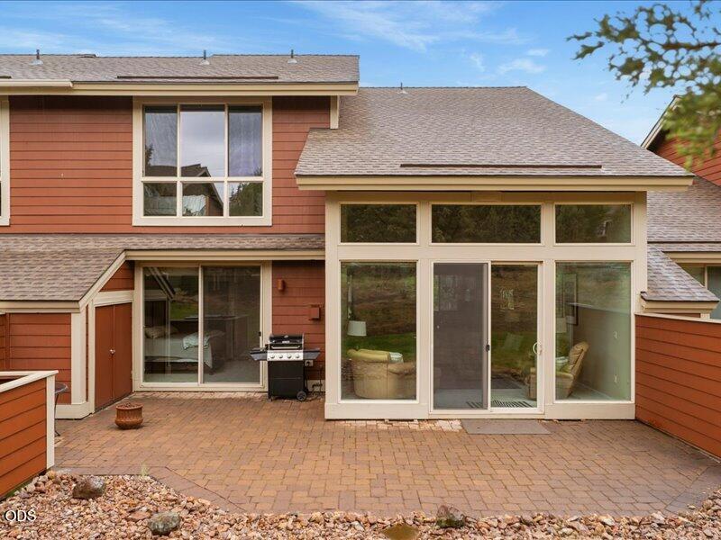 11110 Village Loop