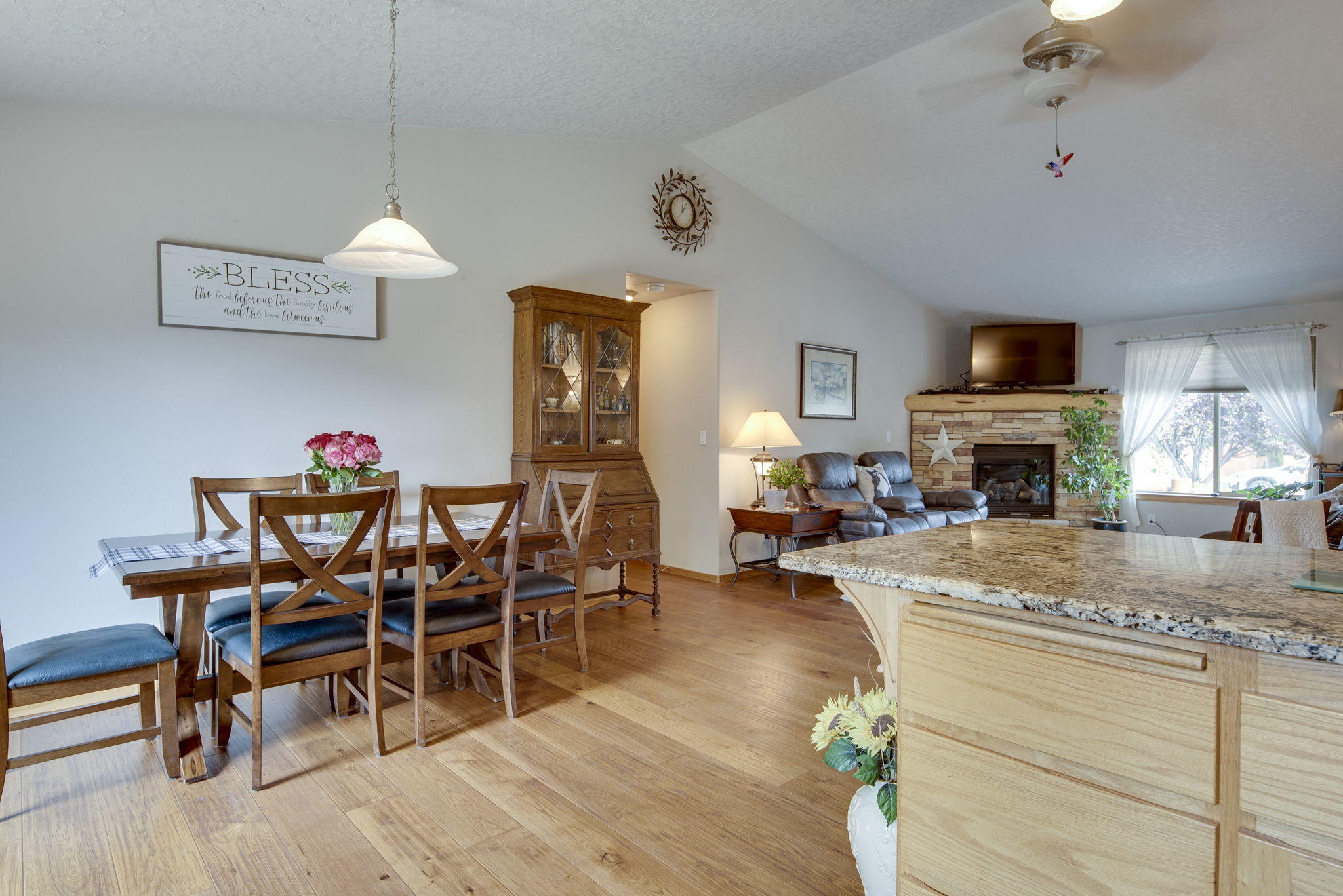 Paulina Peaks - Residential