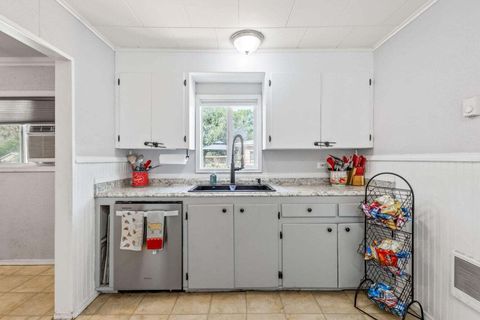 Tiny photo for 2180 SE Melrose Drive, Prineville, OR 97754 (MLS # 220213849)