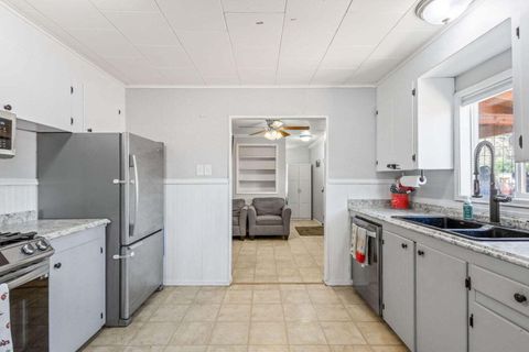 Tiny photo for 2180 SE Melrose Drive, Prineville, OR 97754 (MLS # 220213849)