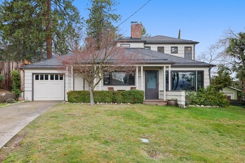 605 Elkader Street Ashland OR 97520