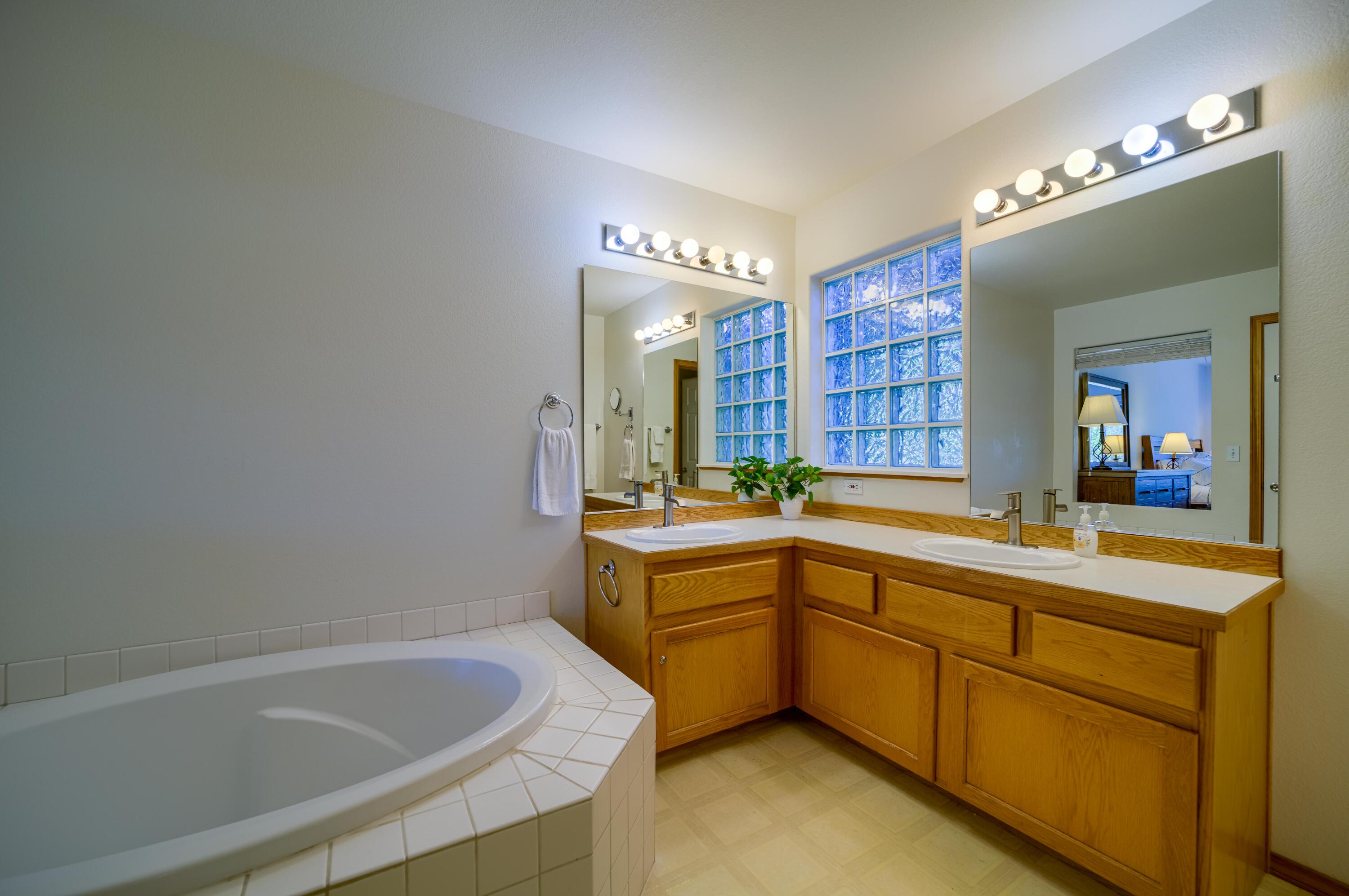 Eagle Crest - Residential