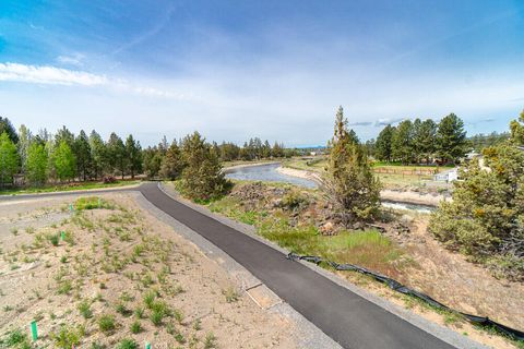 Tiny photo for 3802 NE Suchy Street, Bend, OR 97701 (MLS # 220212026)