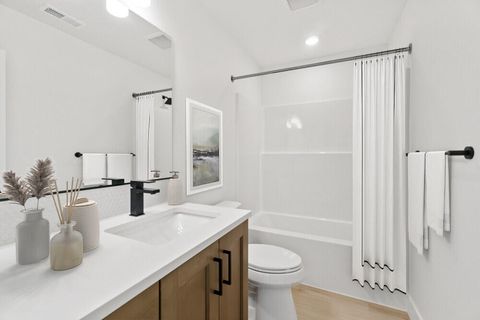 Tiny photo for 3802 NE Suchy Street, Bend, OR 97701 (MLS # 220212026)