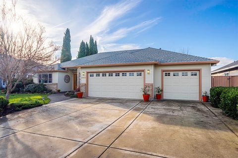 Tiny photo for 3418 Blue Blossom Drive, Medford, OR 97504 (MLS # 220213234)