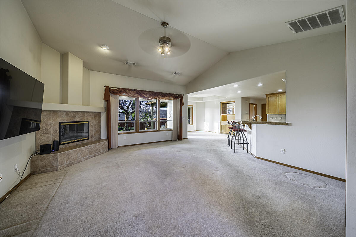 Larson Creek Estates Phases 1And 2 - Residential