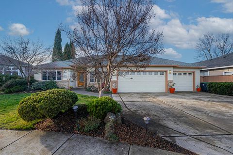 Tiny photo for 3418 Blue Blossom Drive, Medford, OR 97504 (MLS # 220213234)