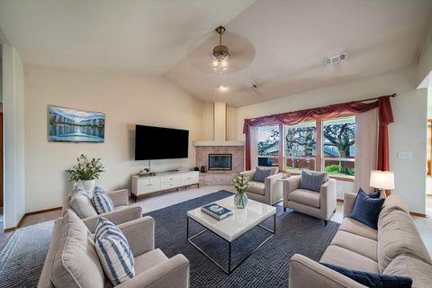 Tiny photo for 3418 Blue Blossom Drive, Medford, OR 97504 (MLS # 220213234)