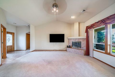 Tiny photo for 3418 Blue Blossom Drive, Medford, OR 97504 (MLS # 220213234)