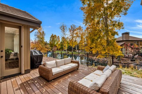 Tiny photo for 19285 Goose Creek Court, Bend, OR 97702 (MLS # 220217277)