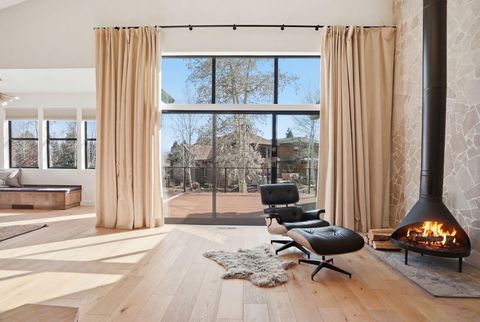 Tiny photo for 19285 Goose Creek Court, Bend, OR 97702 (MLS # 220217277)