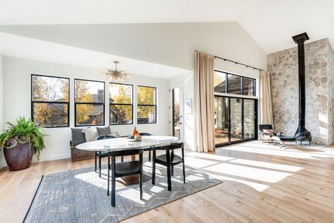 Tiny photo for 19285 Goose Creek Court, Bend, OR 97702 (MLS # 220217277)