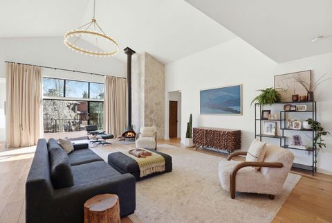 Tiny photo for 19285 Goose Creek Court, Bend, OR 97702 (MLS # 220217277)