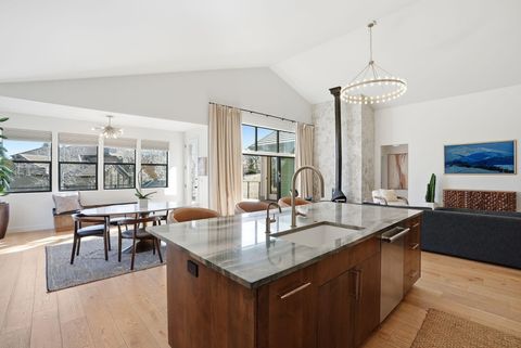 Tiny photo for 19285 Goose Creek Court, Bend, OR 97702 (MLS # 220217277)