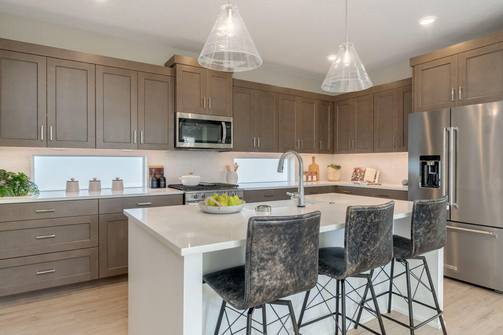3954 NE Oakside Lp