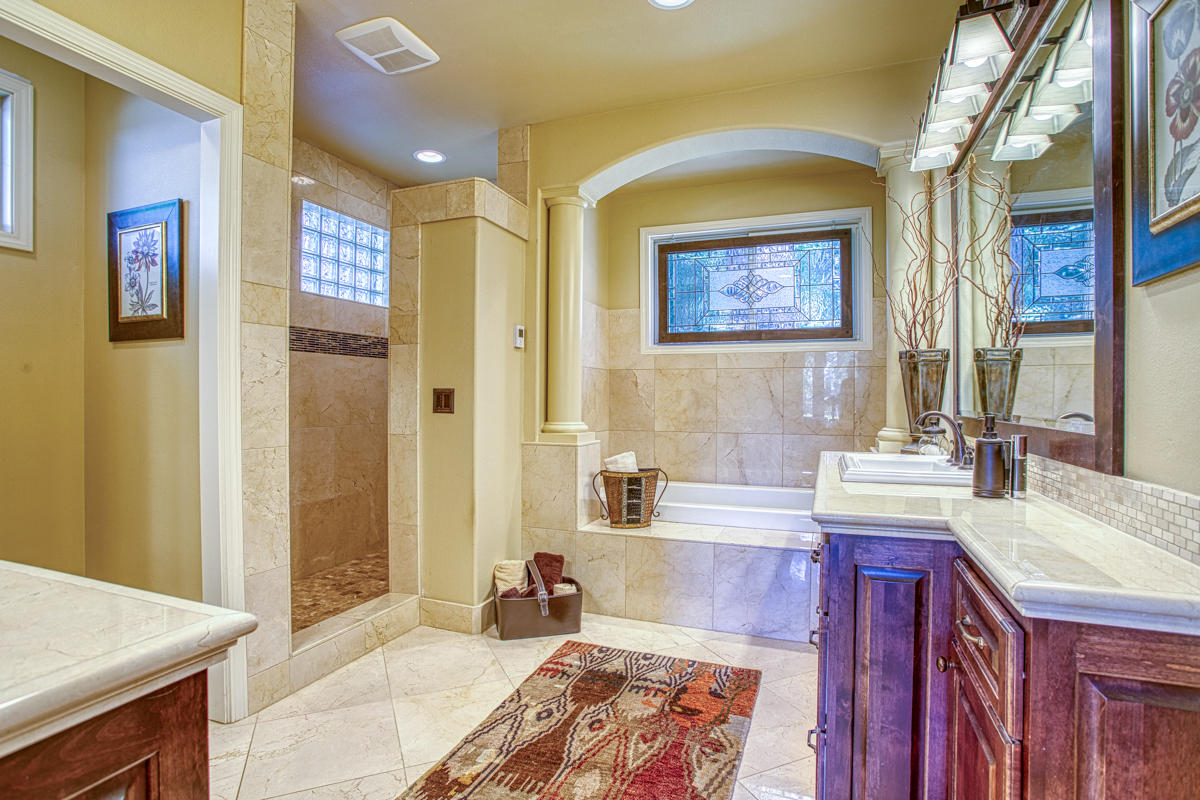 Broken Top - Residential