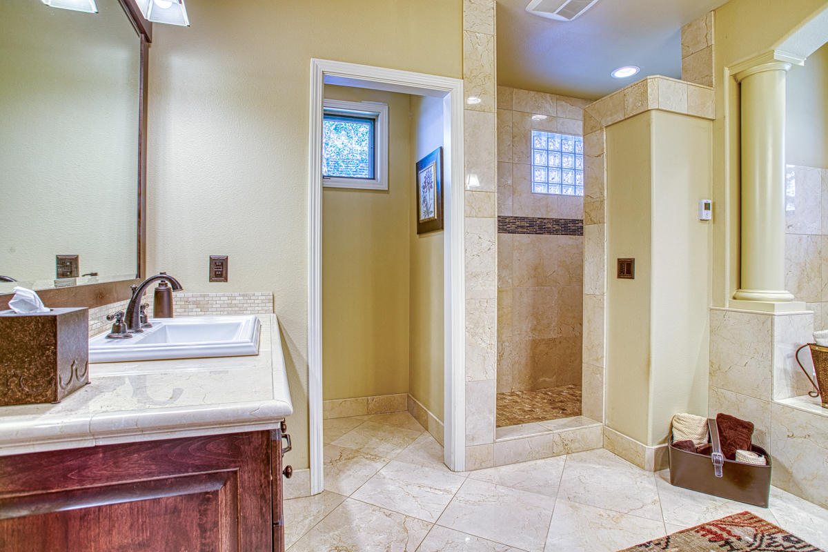 Broken Top - Residential