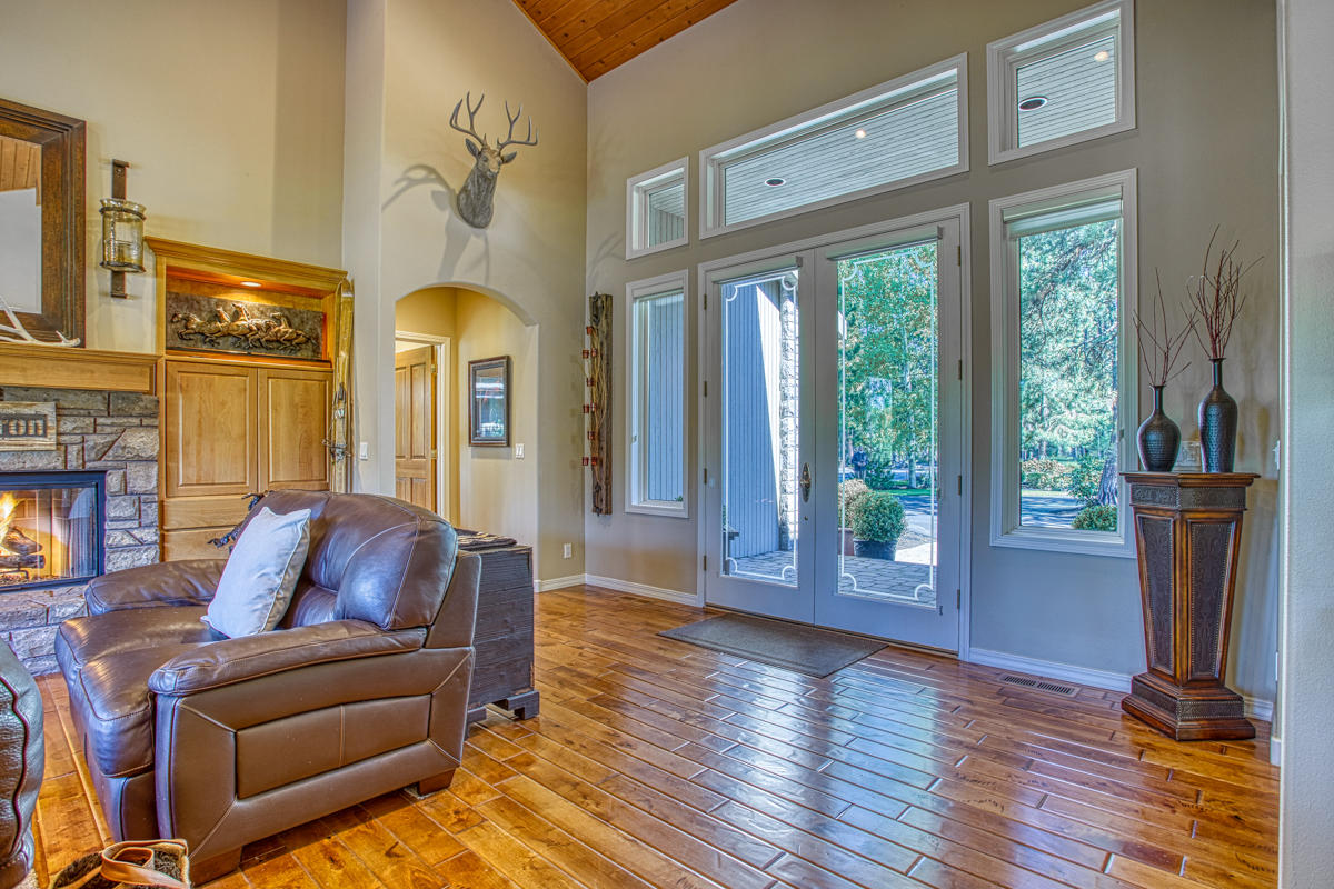 Broken Top - Residential