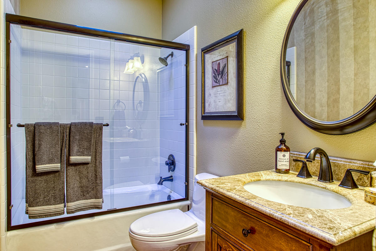 Broken Top - Residential