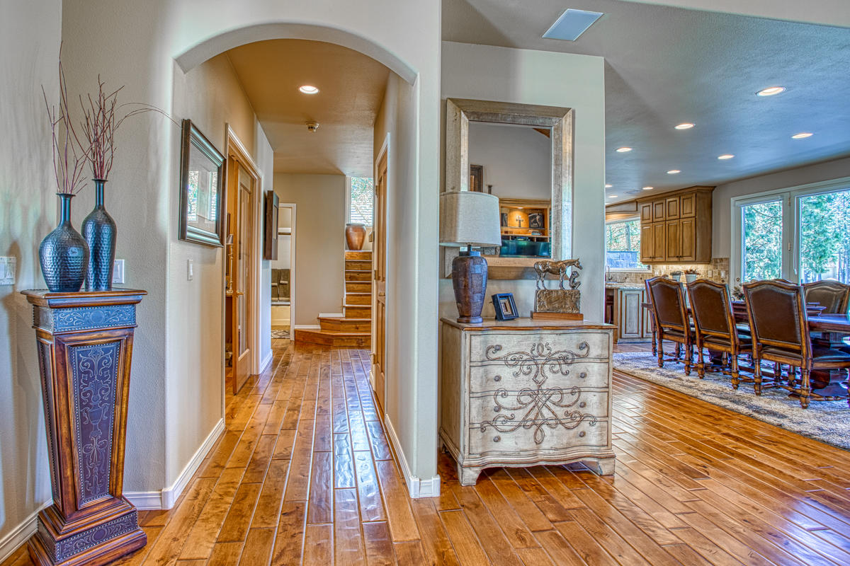 Broken Top - Residential