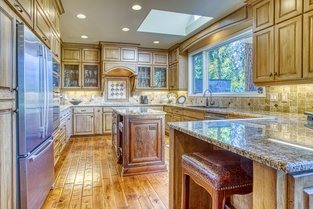 Broken Top - Residential