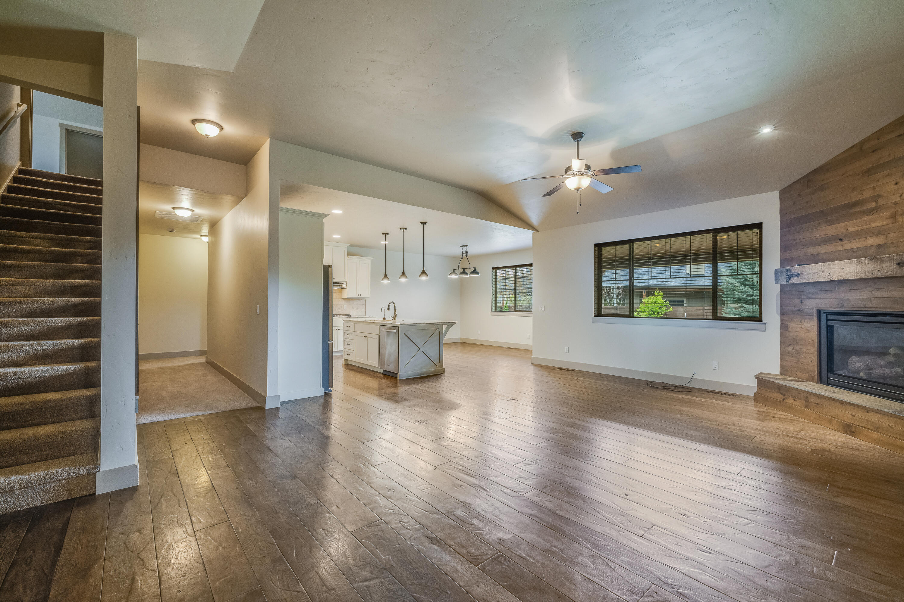 243 NW Saddle Ridge Loop