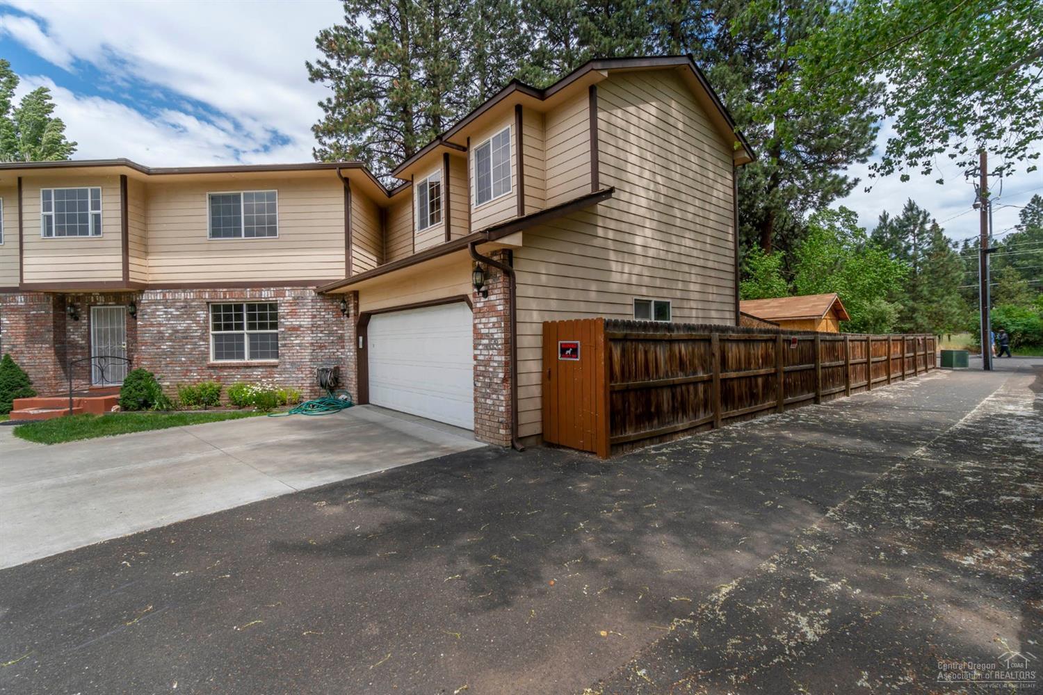 Deer Pointe Village - Residential