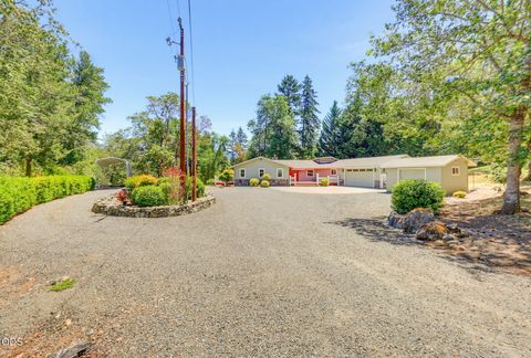 Tiny photo for 290 Chinook Park Lane, Grants Pass, OR 97527 (MLS # 220223901)