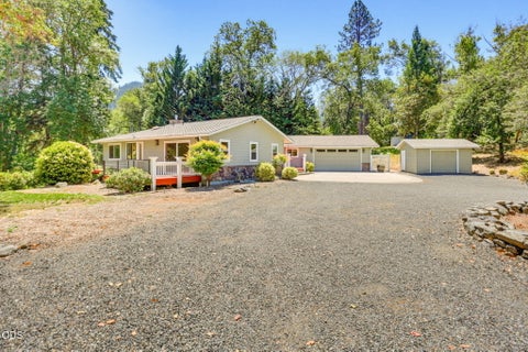 Tiny photo for 290 Chinook Park Lane, Grants Pass, OR 97527 (MLS # 220223901)