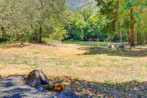 Tiny photo for 290 Chinook Park Lane, Grants Pass, OR 97527 (MLS # 220223901)