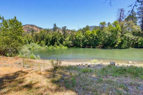 Tiny photo for 290 Chinook Park Lane, Grants Pass, OR 97527 (MLS # 220223901)