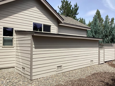 Tiny photo for 990 Victoria Falls Drive, Redmond, OR 97756 (MLS # 220224064)