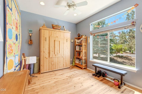 Tiny photo for 990 Victoria Falls Drive, Redmond, OR 97756 (MLS # 220224064)